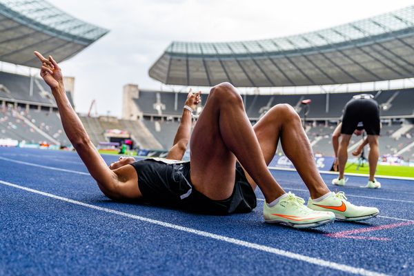 Malik Diakite (Hannover 96) nach dem 400m Halbfinale waehrend der deutschen Leichtathletik-Meisterschaften im Olympiastadion am 25.06.2022 in Berlin